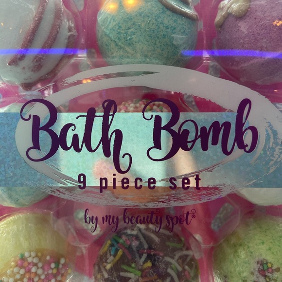 9 Piece Bath Bomb Set - Picture 3 of 3
